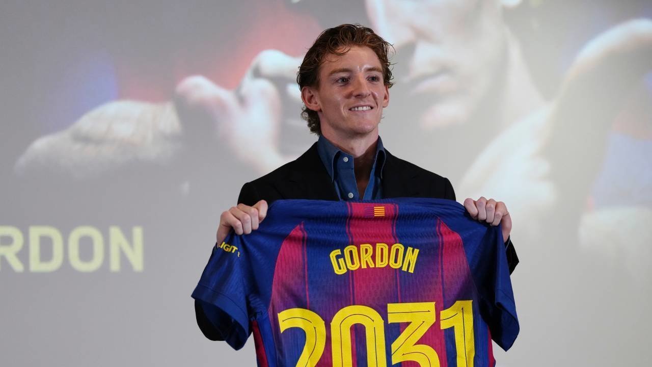 3 Fakta Menarik tentang Rekrutan Baru Barcelona, Anthony Gordon 3 Fakta Menarik tentang Rekrutan Baru Barcelona, Anthony Gordon