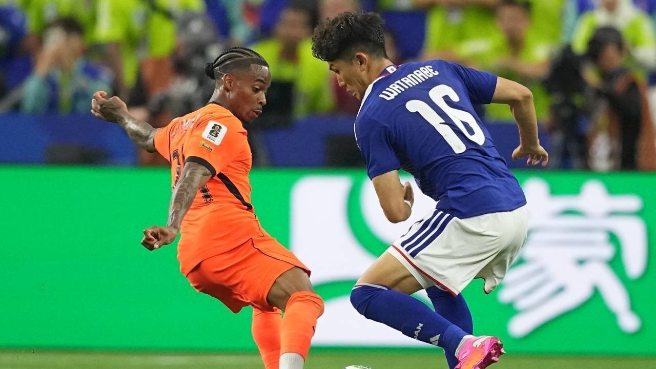 Catatan Menarik Belanda vs Jepang: De Oranje Buang Kemenangan, Samurai Biru Cetak Sejarah Catatan Menarik Belanda vs Jepang: De Oranje Buang Kemenangan, Samurai Biru Cetak Sejarah