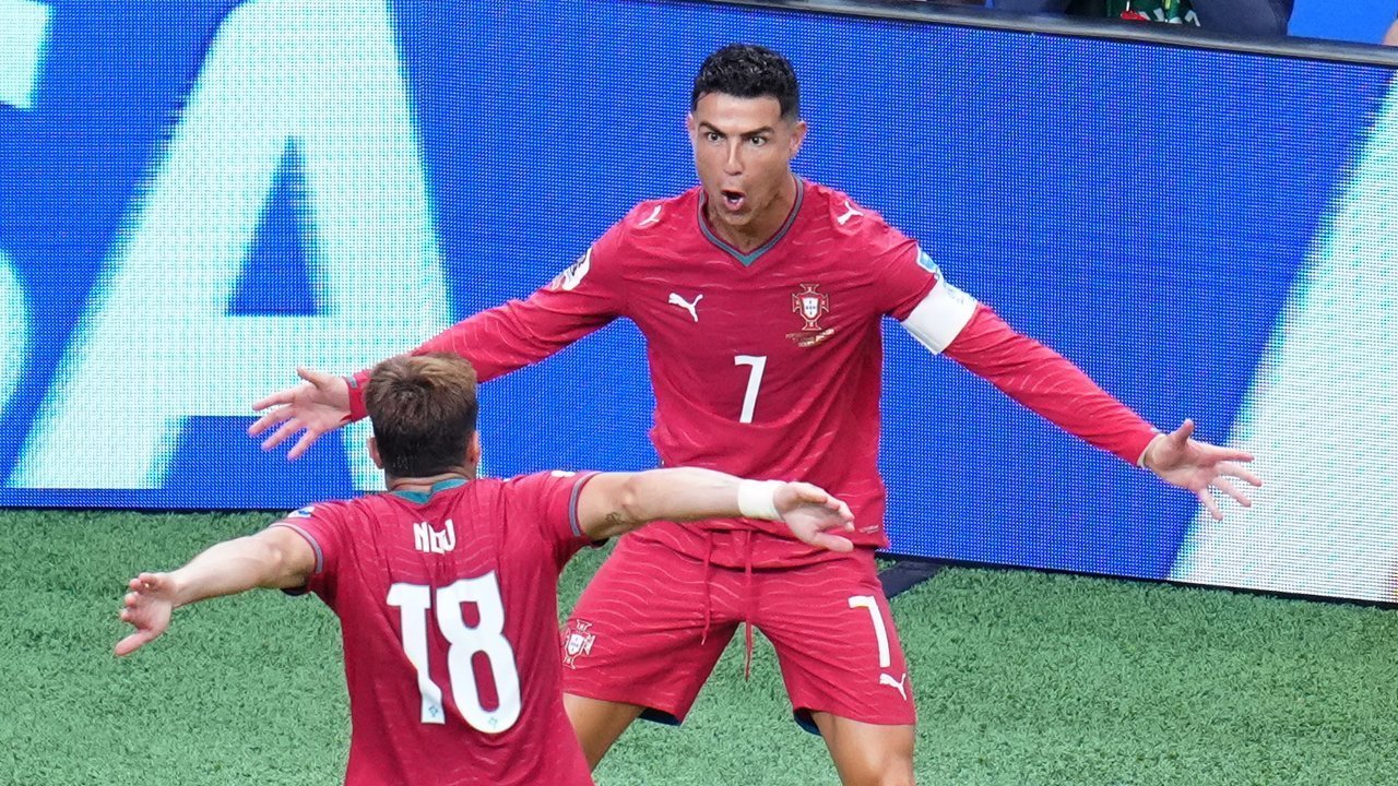 Hasil Portugal vs Uzbekistan: Cristiano Ronaldo Cetak Rekor, Selecao das Quinas Pesta Gol Hasil Portugal vs Uzbekistan: Cristiano Ronaldo Cetak Rekor, Selecao das Quinas Pesta Gol
