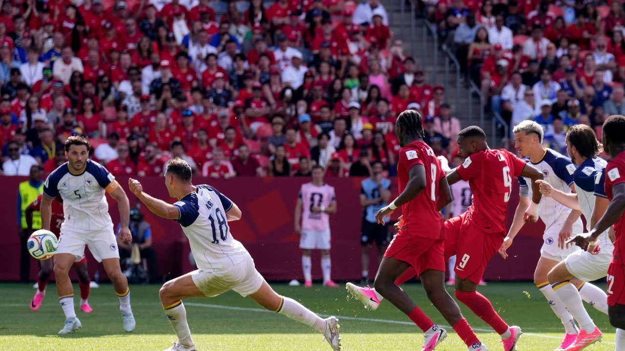Hasil Kanada vs Bosnia dan Herzegovina: Larin Selamatkan Les Rouges Dari Kekalahan Hasil Kanada vs Bosnia dan Herzegovina: Larin Selamatkan Les Rouges Dari Kekalahan