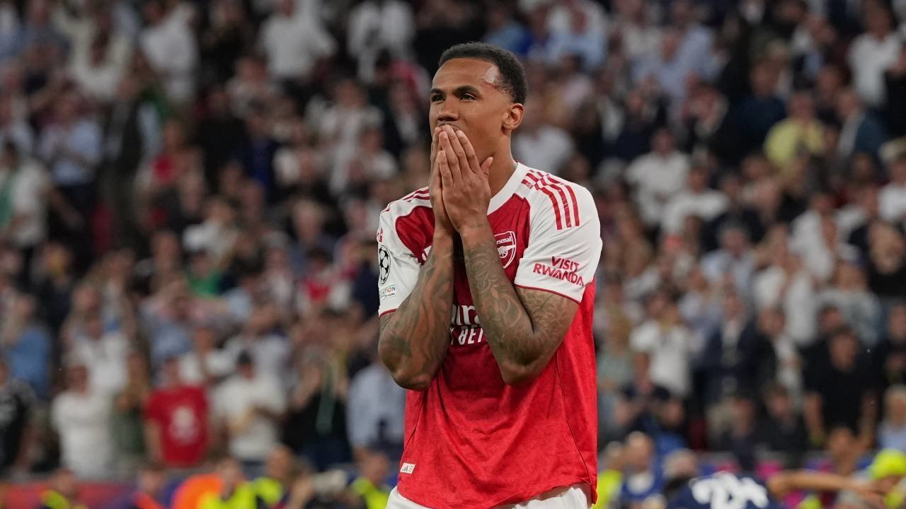 Wow! Penjualan Jersey Gabriel Magalhaes Naik 350 Persen Usai Gagal Penalti di Final Liga Champions Wow! Penjualan Jersey Gabriel Magalhaes Naik 350 Persen Usai Gagal Penalti di Final Liga Champions