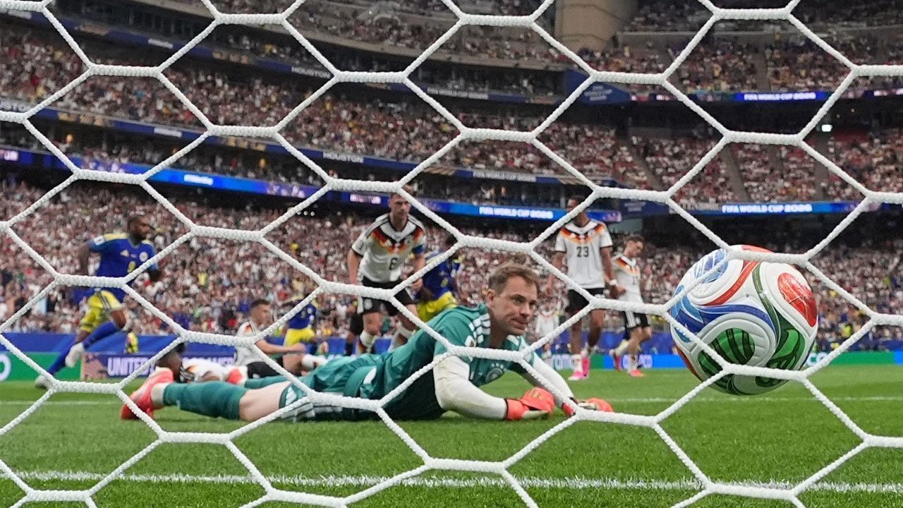 Piala Dunia 2026: Hydration Breaks FIFA Dikritik karena Dinilai Merusak Momentum Laga Piala Dunia 2026: Hydration Breaks FIFA Dikritik karena Dinilai Merusak Momentum Laga