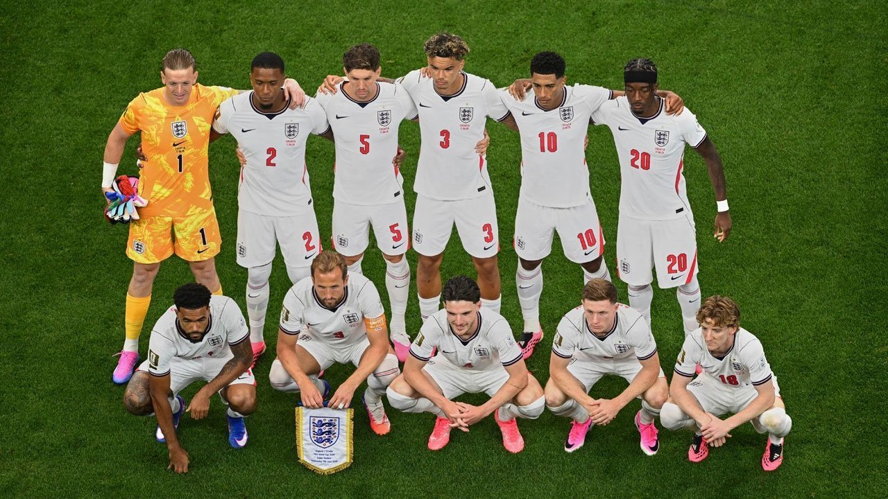 Rapor Pemain Inggris vs Kroasia: Ketika Harry Kane dan Jude Bellingham jadi Motor Serangan Rapor Pemain Inggris vs Kroasia: Ketika Harry Kane dan Jude Bellingham jadi Motor Serangan