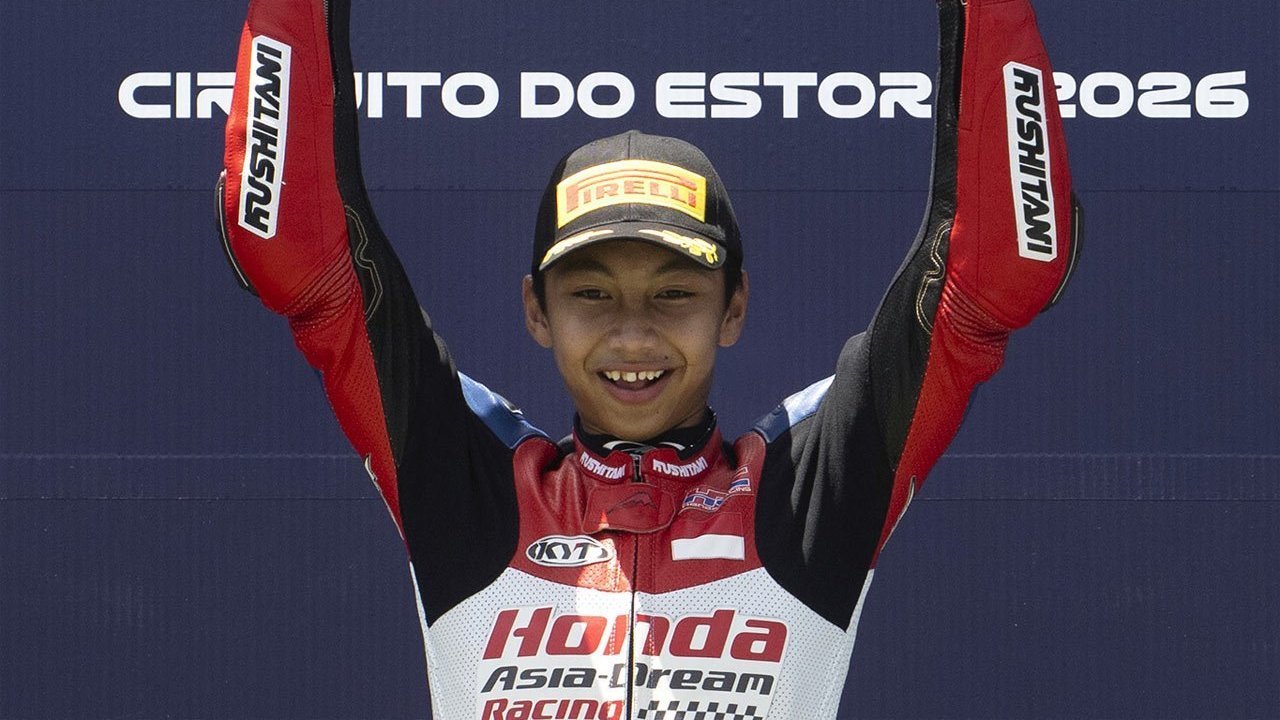 Sudah Kerja Keras, Kiandra Ramadhipa Sebut Timnya Memang Layak Menang di Moto3 Junior Portugal 2026 Sudah Kerja Keras, Kiandra Ramadhipa Sebut Timnya Memang Layak Menang di Moto3 Junior Portugal 2026