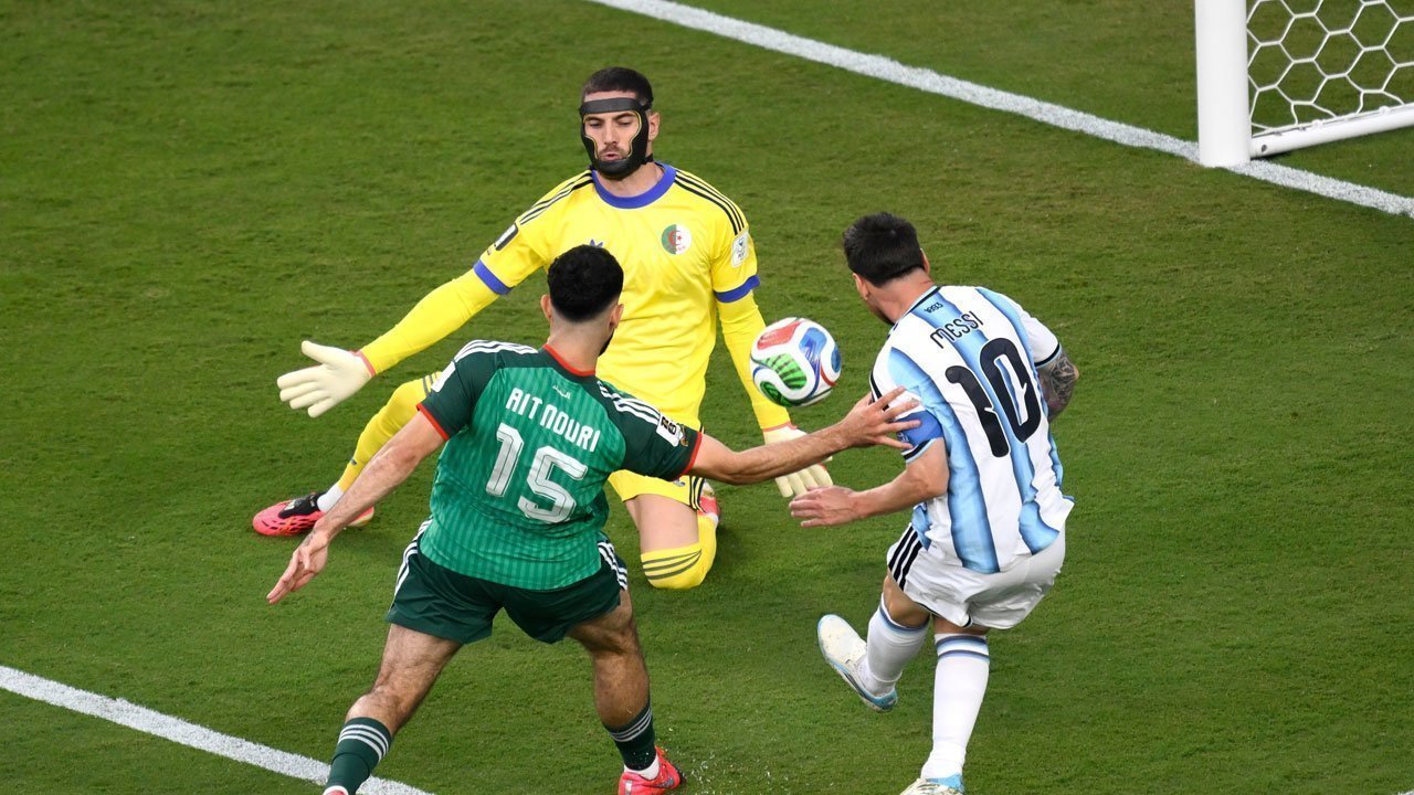 Korban Hat-trick Lionel Messi, Ini Kisah Luca Zidane: Anak Zidane Zidane yang Memilih Membela Aljazair Korban Hat-trick Lionel Messi, Ini Kisah Luca Zidane: Anak Zidane Zidane yang Memilih Membela Aljazair