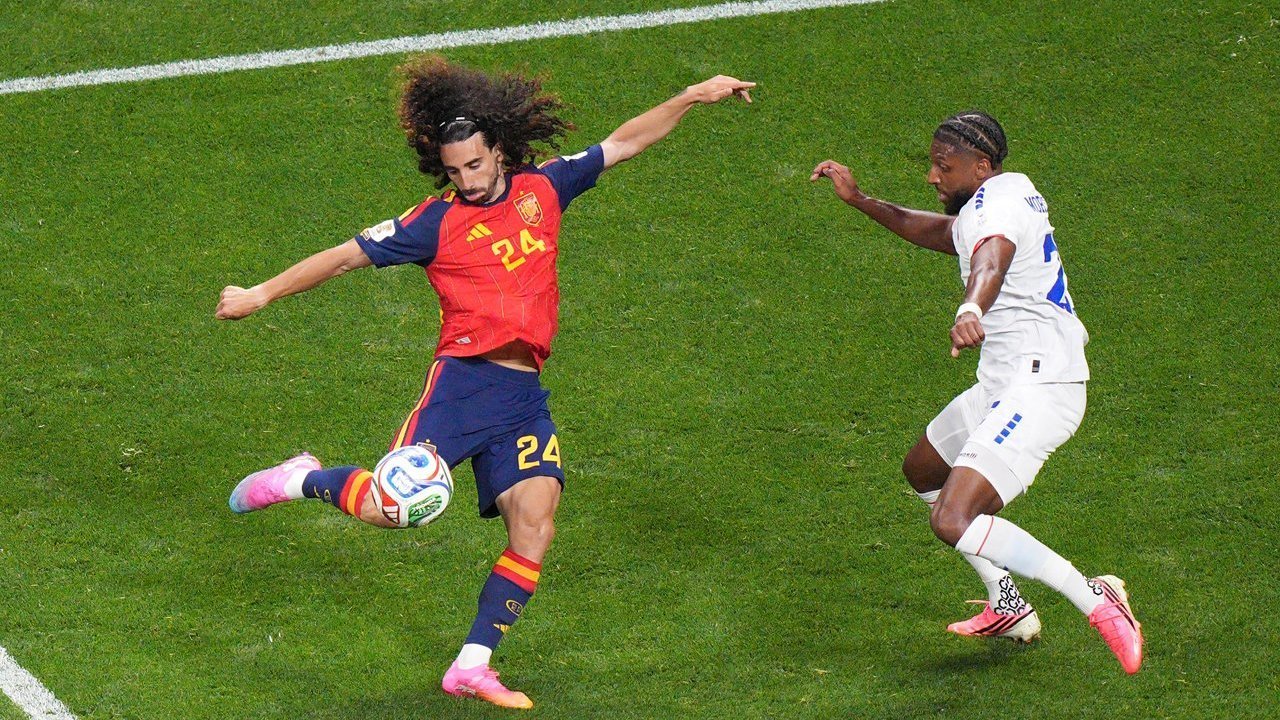 Spanyol Juara Dunia, Luis De La Fuente: Mana Tatto-mu, Cucurella? Spanyol Juara Dunia, Luis De La Fuente: Mana Tatto-mu, Cucurella?
