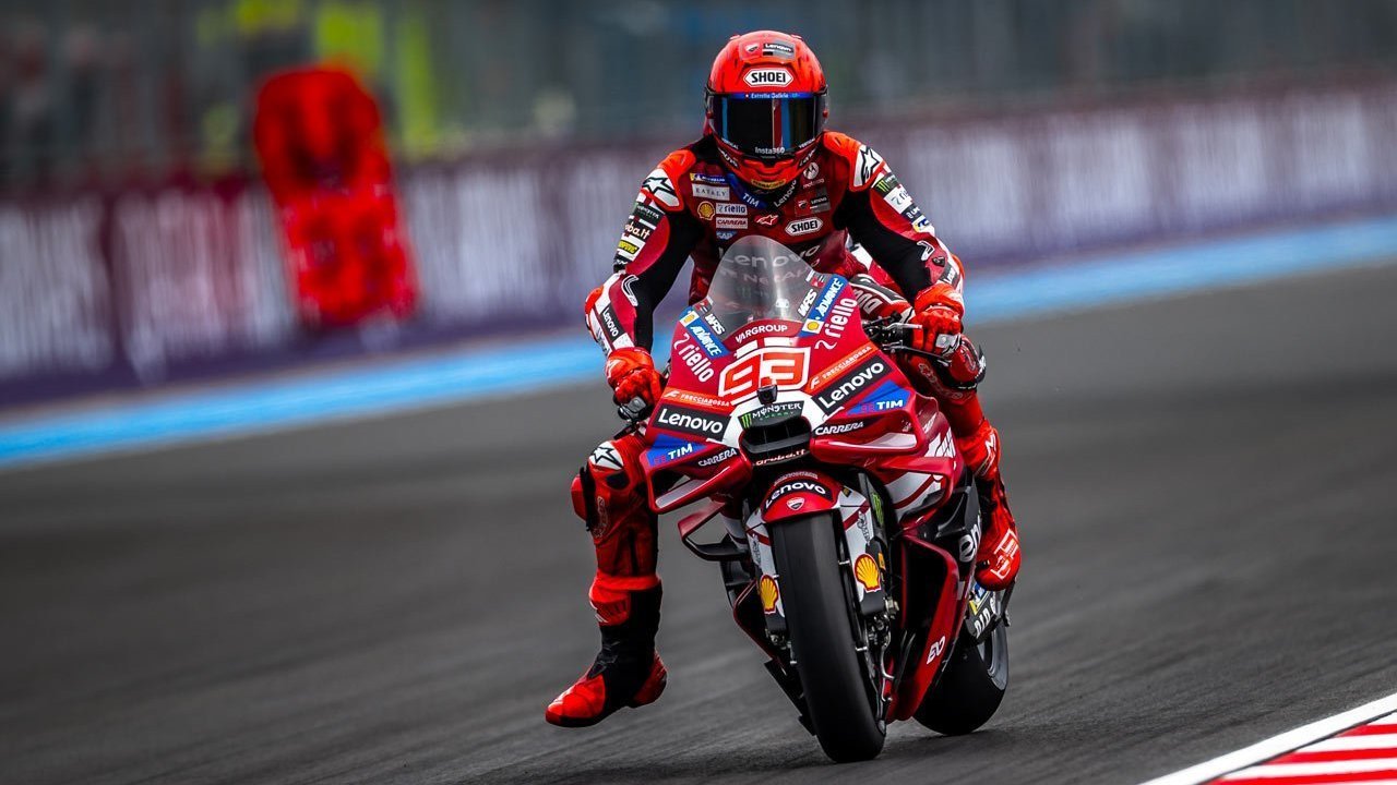 Akhiri Puasa Kemenangan, Marc Marquez Menangi Balapan MotoGP Hungaria 2026 Usai Kalahkan Pedro Acosta Akhiri Puasa Kemenangan, Marc Marquez Menangi Balapan MotoGP Hungaria 2026 Usai Kalahkan Pedro Acosta