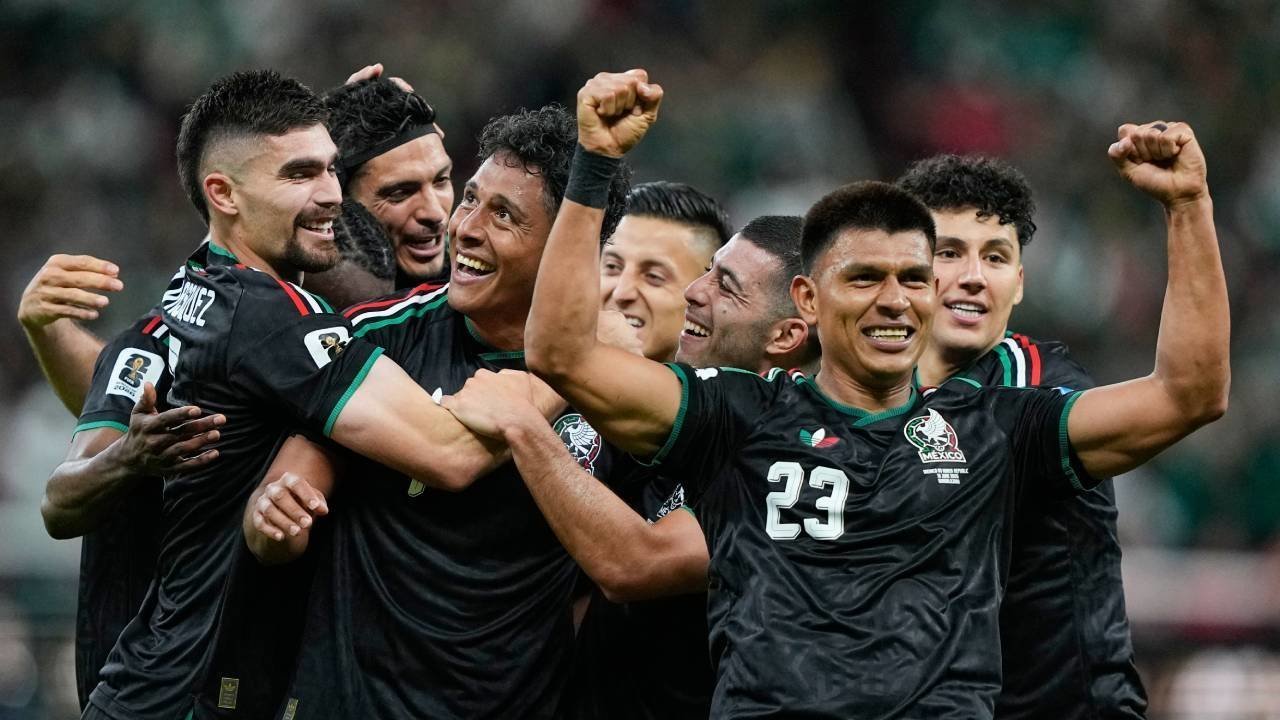 Hasil Meksiko vs Korea Selatan: Tuan Rumah Menang Tipis, Son Heung-min Gagal Bawa Taeguk Warriors Bangkit Hasil Meksiko vs Korea Selatan: Tuan Rumah Menang Tipis, Son Heung-min Gagal Bawa Taeguk Warriors Bangkit