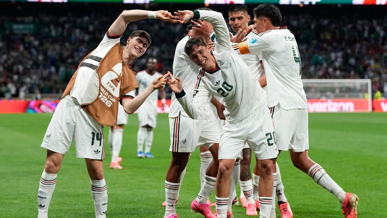 Hasil Ceko vs Meksiko: El Tri Sempurna di Fase Grup, Lolos Babak 32 Besar!