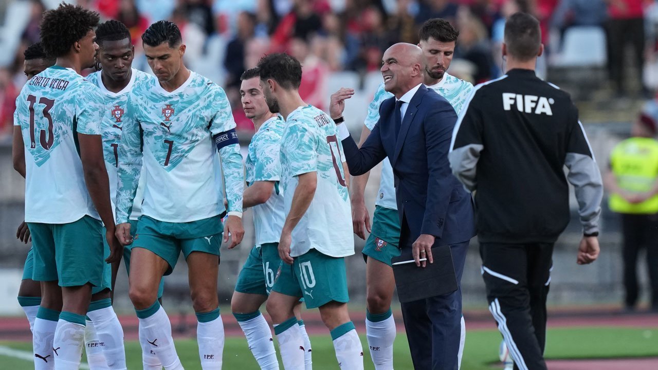 Roberto Martinez Dikabarkan Tinggalkan Timnas Portugal Usai Piala Dunia 2026 Roberto Martinez Dikabarkan Tinggalkan Timnas Portugal Usai Piala Dunia 2026