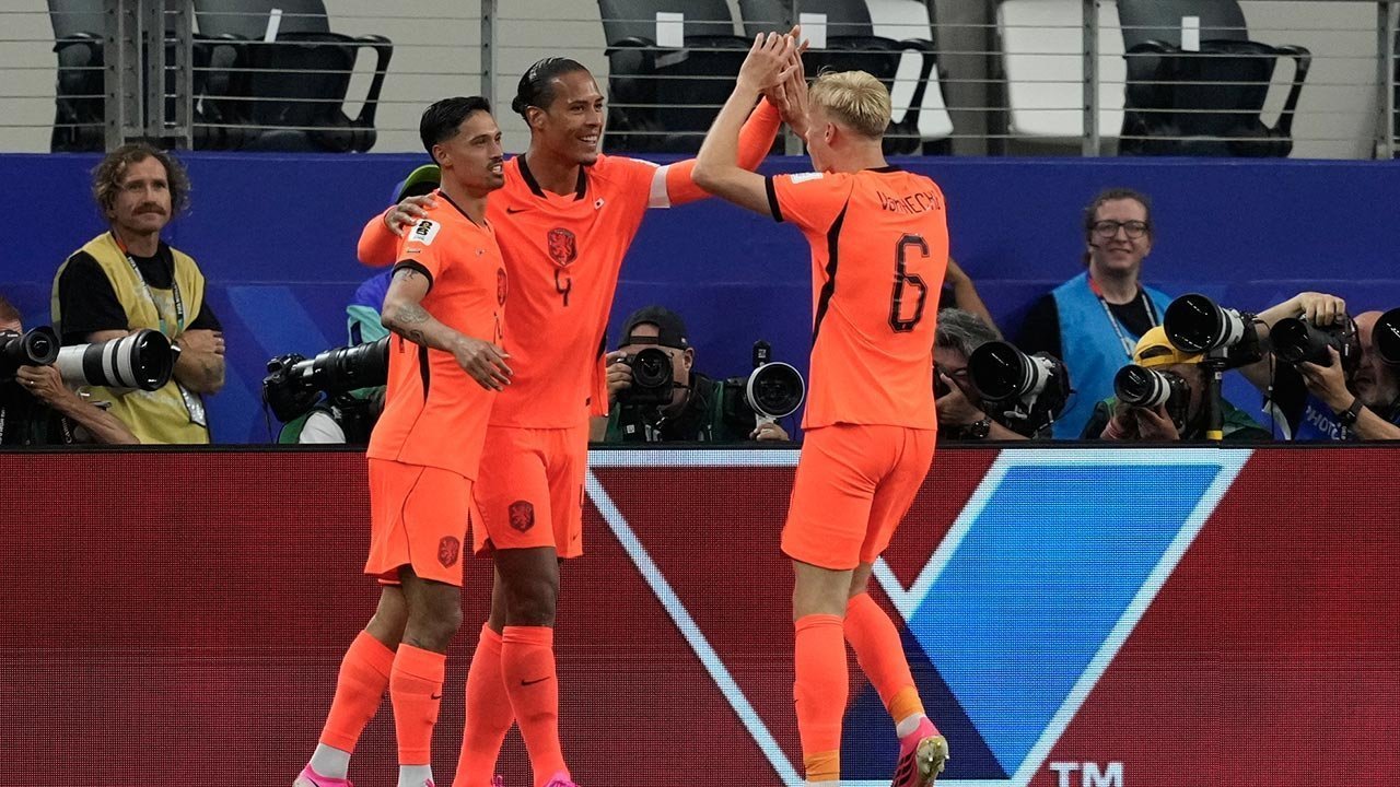 Rapor Pemain Belanda Saat Lawan Jepang: Van Dijk Apik, Gravenberch Bersinar, Tapi Der Oranje Kehilangan Kemenangan