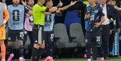 VAR Ukir Sejarah Baru di Piala Dunia 2026, Kartu Kuning Tim Ream Dibatalkan dan Beralih ke Miguel Almiron VAR Ukir Sejarah Baru di Piala Dunia 2026, Kartu Kuning Tim Ream Dibatalkan dan Beralih ke Miguel Almiron