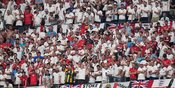 Berlebihan? FIFA Larang Bendera Suporter Inggris karena Gambar Kapal Selam