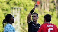 Kena Kartu Merah saat Lawan Chile, Rafael Leao Beri Klarifikasi, Bruno Fernandes Beri Dukungan Kena Kartu Merah saat Lawan Chile, Rafael Leao Beri Klarifikasi, Bruno Fernandes Beri Dukungan