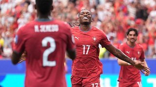 Rafael Leao Tanggapi Kabar Transfer dengan Satu Kalimat Rafael Leao Tanggapi Kabar Transfer dengan Satu Kalimat