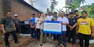 BRI Salurkan 10 Kolam Bioflok untuk Pokmas Barokah, Perkuat Budidaya Lele di Ngajum