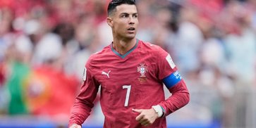 Ronaldo Masuk Daftar, Ini 5 Pemain Tertua yang Tampil di Piala Dunia Ronaldo Masuk Daftar, Ini 5 Pemain Tertua yang Tampil di Piala Dunia