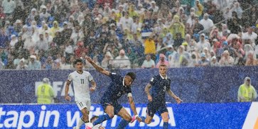 Hasil Prancis vs Irak: Badai Petir Iringi Langkah Les Bleus ke Babak 32 Besar Hasil Prancis vs Irak: Badai Petir Iringi Langkah Les Bleus ke Babak 32 Besar