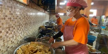 2 Penguasa Perempuan Malang Buktikan UMKM Bisa Tumbuh Bersama KUR BRI Lewat Keripik Tempe dan Kosmetik