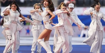 Penampilan Lisa BLACKPINK di Pembukaan Piala Dunia 2026 Bikin K-netizens Terbelah Penampilan Lisa BLACKPINK di Pembukaan Piala Dunia 2026 Bikin K-netizens Terbelah