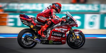 Marc Marquez Menangi Sprint Race MotoGP Hungaria 2026, Asapi Pedro Acosta Marc Marquez Menangi Sprint Race MotoGP Hungaria 2026, Asapi Pedro Acosta