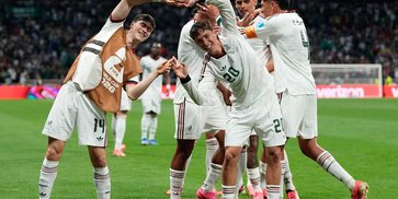 Hasil Ceko vs Meksiko: El Tri Sempurna di Fase Grup, Lolos Babak 32 Besar!