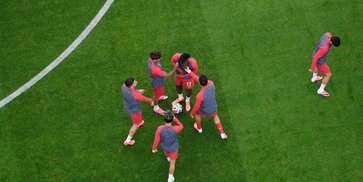 Alasan Banyak Pemain Memakai Sepatu Pink di Piala Dunia 2026 Alasan Banyak Pemain Memakai Sepatu Pink di Piala Dunia 2026