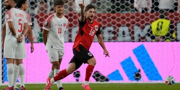 Hasil Austria vs Yordania: Pasukan Ralf Rangnick Menang, Tempel Argentina di Klasemen Grup J Hasil Austria vs Yordania: Pasukan Ralf Rangnick Menang, Tempel Argentina di Klasemen Grup J