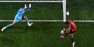 Mikel Oyarzabal yang Selalu Menemukan Cara Mencetak Gol Saat Trofi Diperebutkan Mikel Oyarzabal yang Selalu Menemukan Cara Mencetak Gol Saat Trofi Diperebutkan