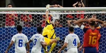 Hasil Spanyol vs Tanjung Verde: Vozinha Menggila, Debutan Piala Dunia Tahan Imbang Juara Eropa Hasil Spanyol vs Tanjung Verde: Vozinha Menggila, Debutan Piala Dunia Tahan Imbang Juara Eropa
