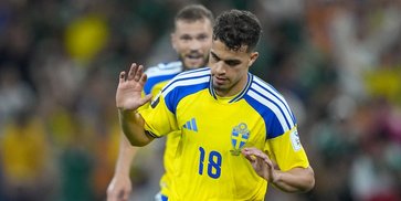Saat Putra Tunisia Memilih Swedia: Malam Emosional Yasin Ayari di Piala Dunia 2026 Saat Putra Tunisia Memilih Swedia: Malam Emosional Yasin Ayari di Piala Dunia 2026