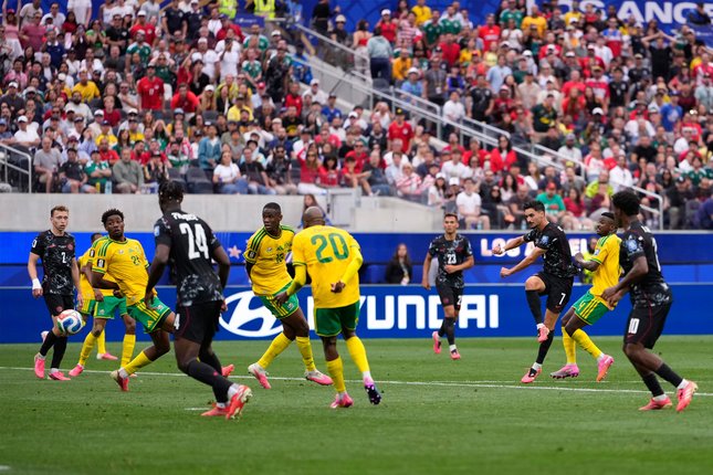 Gol Stephen Eustaquio Hancurkan Harapan Bafana Bafana