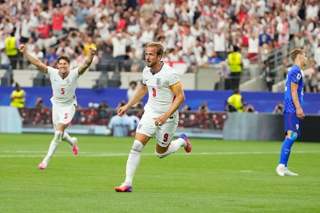 Kane Bersinar, Kroasia Gagal Menahan Tekanan Pemain Inggris Harry Kane (tengah) bereaksi setelah mencetak gol saat laga Grup L Piala Dunia 2026 antara Inggris vs Kroasia di Arlington, Texas, dekat Dallas, Rabu, 17 Juni 2026 (c) AP Photo/Tony Gutierrez