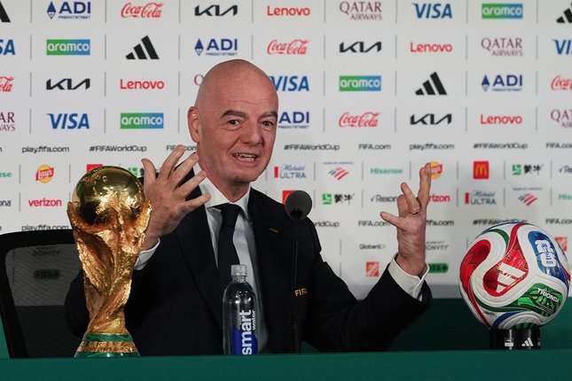 Kontroversi FFE Jadi Ujian Infantino Kontroversi FFE Jadi Ujian Infantino