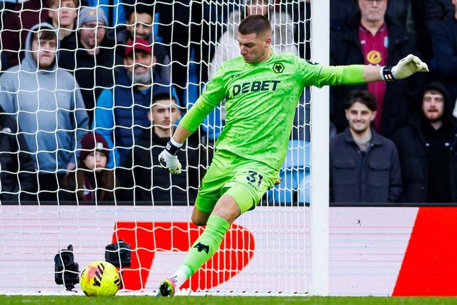 Kiper Kaya Pengalaman