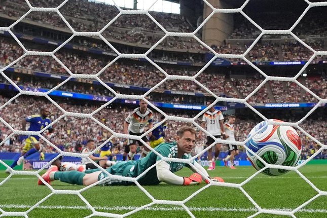 Kiper dan Bek Kiper dan Bek