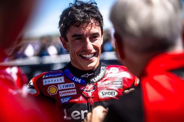 Hanya Kalah dari Giacomo Agostini dan Valentino Rossi Hanya Kalah dari Giacomo Agostini dan Valentino Rossi