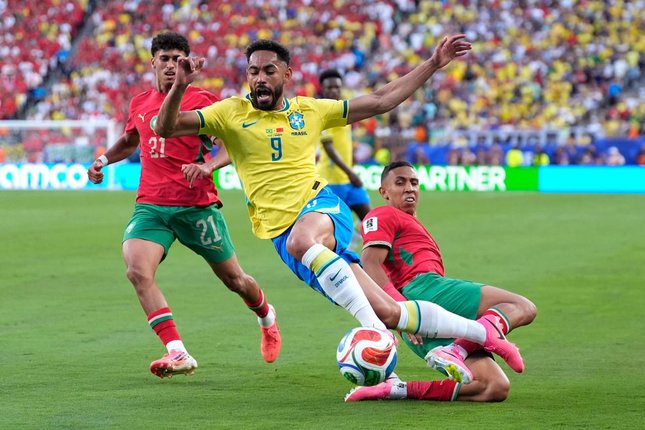 Brasil Gagal Tampil Maksimal di Babak Pertama Brasil Gagal Tampil Maksimal di Babak Pertama