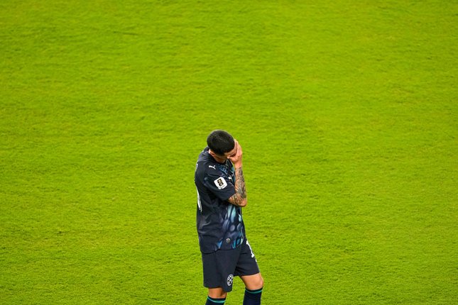 Apa Alasan Wasit Berikan Kartu Merah Pada Almiron? Apa Alasan Wasit Berikan Kartu Merah Pada Almiron?