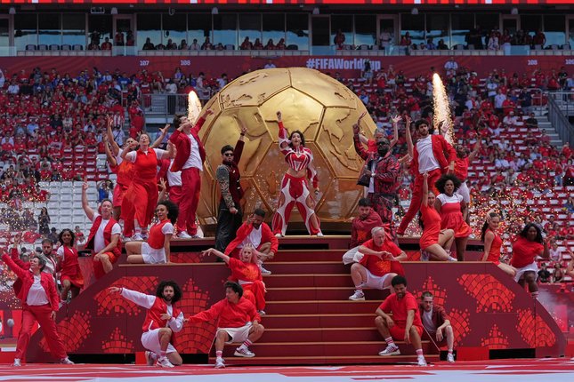 Kemeriahan Deretan Bintang Top yang Ditutup Performa Dua Legenda Kemeriahan Deretan Bintang Top yang Ditutup Performa Dua Legenda