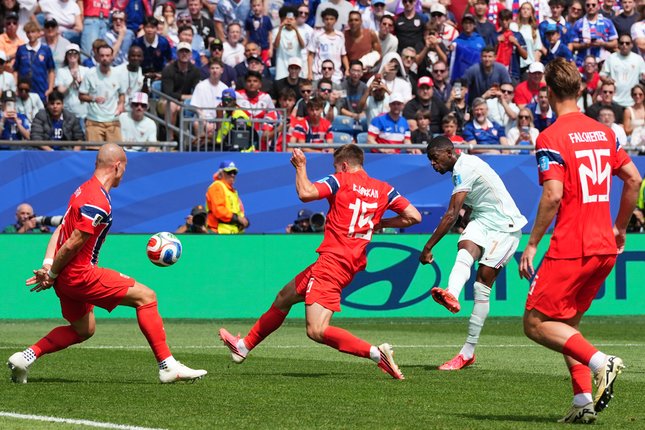 Babak Pertama Norwegia vs Prancis