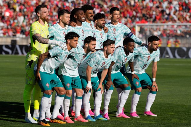 Kapan Prancis dan Portugal Bisa Bertemu? Starting XI Timnas Portugal saat beruji coba dengan Timnas Chili (c) AP Photo/Armando Franca