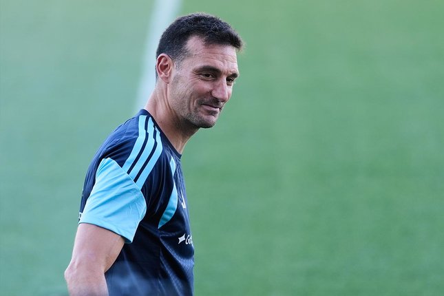 AFA Ingin Pertahankan Scaloni AFA Ingin Pertahankan Scaloni