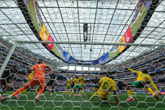 Gol Dramatis Eustaquio Jadi Pembeda