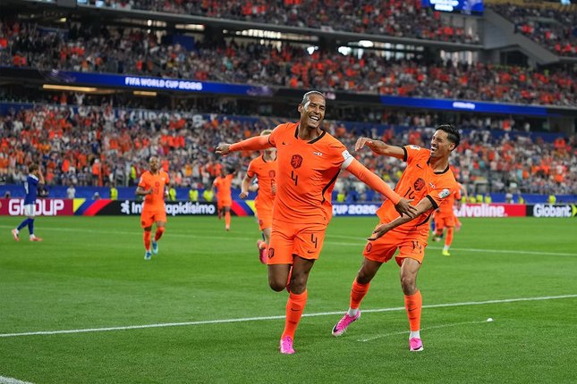 Pertandingan Dramatis Berakhir Tanpa Pemenang Pertandingan Dramatis Berakhir Tanpa Pemenang