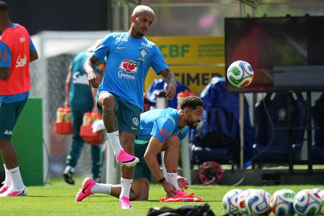 Wesley Dicoret karena Cedera Serius Wesley Dicoret karena Cedera Serius