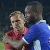 Debut Igor Tolic, Rasa Bojan Hodak
