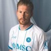 Napoli Luncurkan Jersey Tandang Baru yang Terinspirasi Ikatan Bersejarah dengan Argentina Napoli Luncurkan Jersey Tandang Baru yang Terinspirasi Ikatan Bersejarah dengan Argentina
