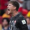 Gregor Kobel Berdiri Tegak di Bawah Mistar