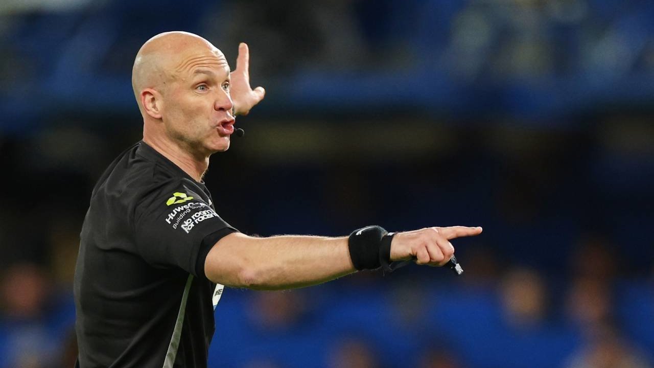 Anthony Taylor Pensiun dari Dunia Wasit, Akhiri Karier setelah 20 Tahun di Level Elite Anthony Taylor Pensiun dari Dunia Wasit, Akhiri Karier setelah 20 Tahun di Level Elite
